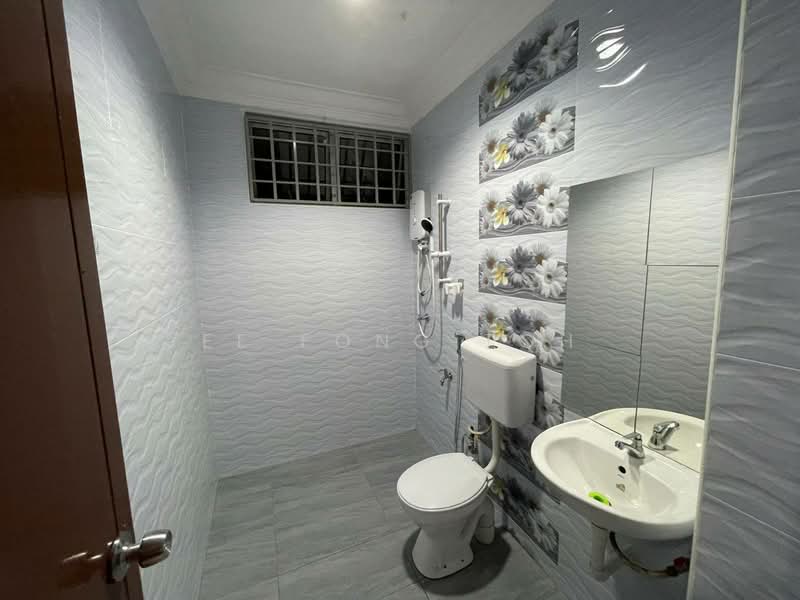 2-storey Terraced House for Sale in Taman Sri Putri (Skudai) - Ee Fong Toh - Bathroom - PropertyGuru.com.my