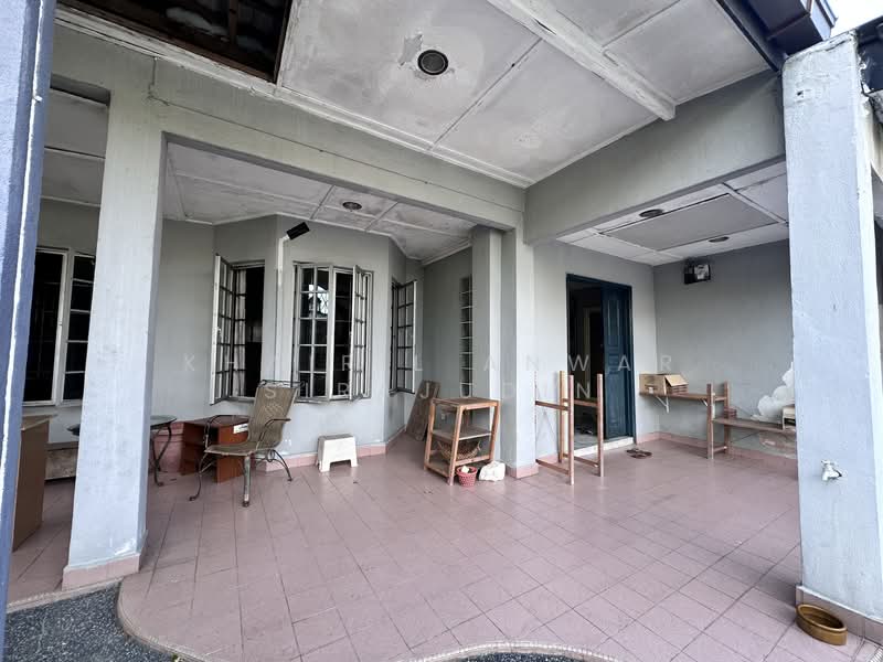 Rumah Teres 2 Tingkat untuk Dijual di Seksyen 8 (Shah Alam) - Khairil Anwar Sirajudin - Exterior - PropertyGuru.com.my