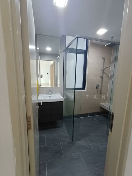 Service Residence for Sale at Verde - Poh Pay Tan - Bathroom - PropertyGuru.com.my