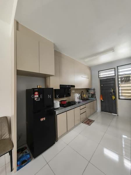 Rumah Teres 2 Tingkat untuk Dijual di Taman Pelangi Indah (Ulu Tiram) - Genki Yap - Kitchen - PropertyGuru.com.my