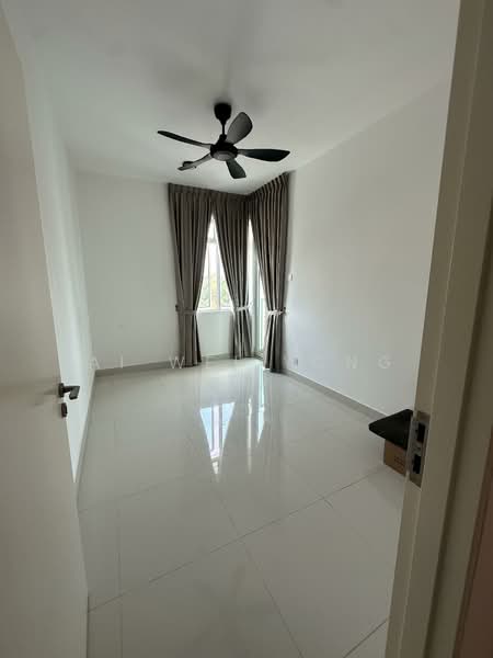 For Rent - Flora Rosa