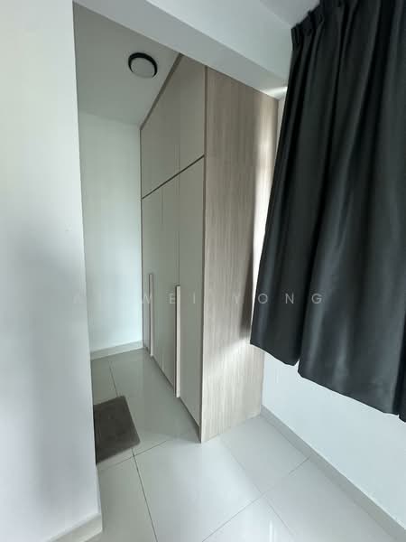 For Rent - Flora Rosa