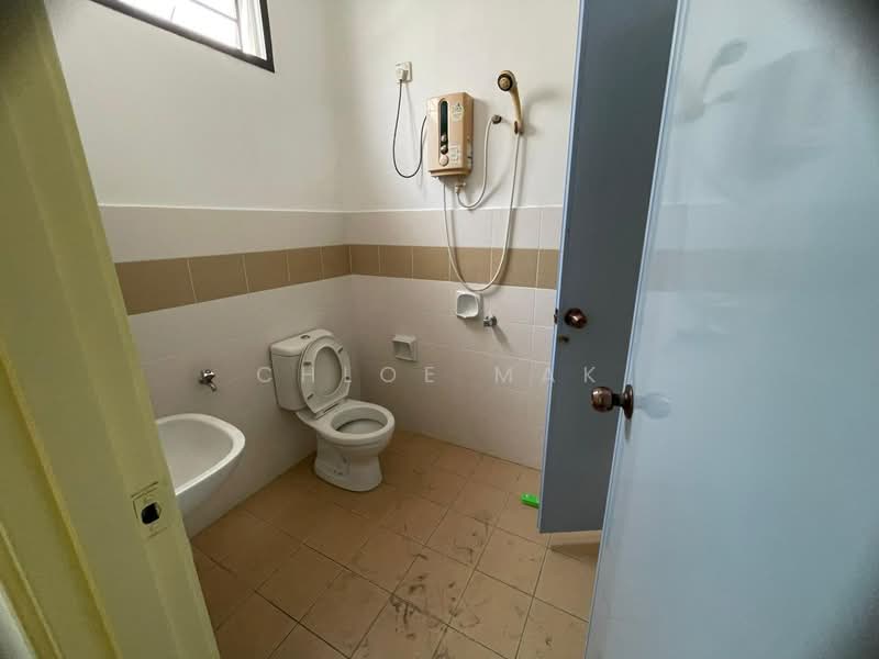 2-storey Terraced House for Rent in Taman Ehsan Jaya (Ulu Tiram) - Chloe Mak - Bathroom - PropertyGuru.com.my