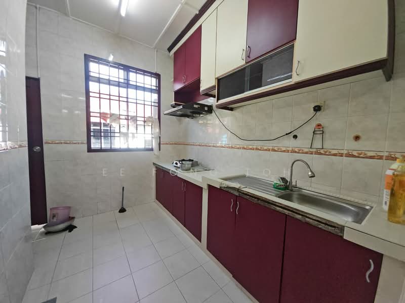 1-storey Terraced House for Sale in Taman Impian Emas (Skudai) - Ee Fong Toh - Kitchen - PropertyGuru.com.my