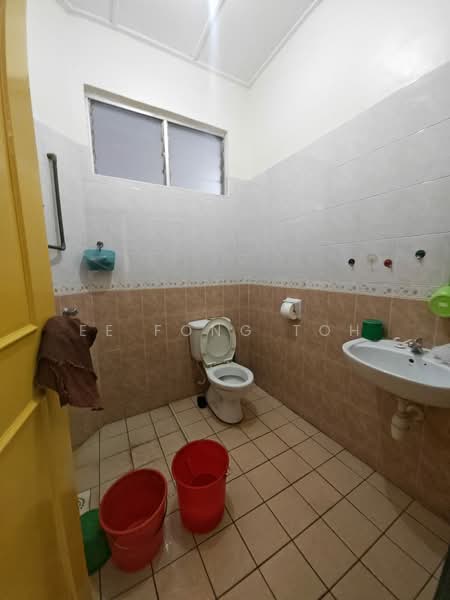1-storey Terraced House for Sale in Taman Impian Emas (Skudai) - Ee Fong Toh - Bathroom - PropertyGuru.com.my