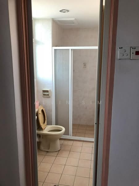 Condominium for Sale at Regency Heights Condo - Alvin Sim - Bathroom - PropertyGuru.com.my