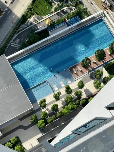 Service Residence for Rent at D'Cosmos Residences - Sean Lo - Pool - PropertyGuru.com.my