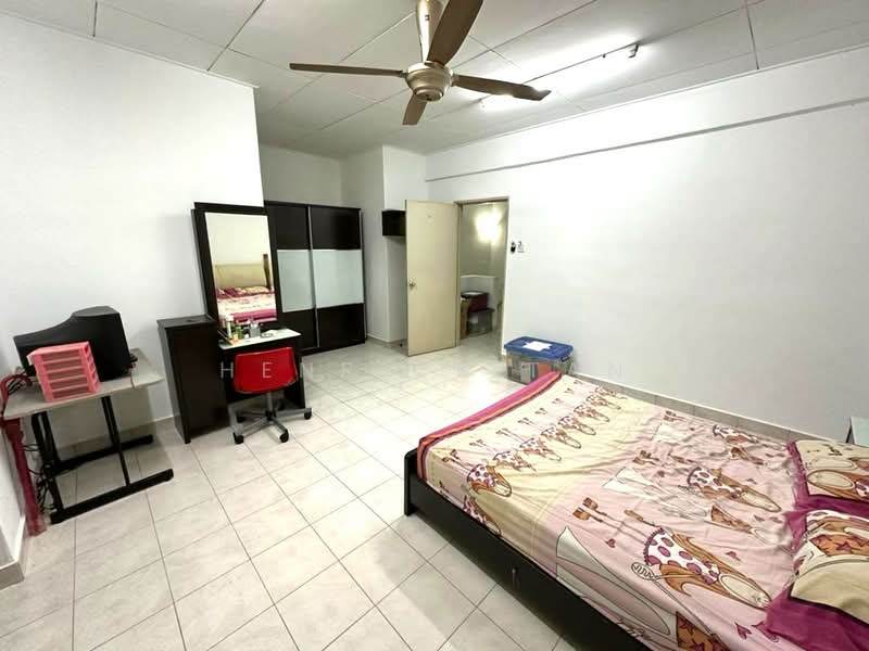 2-storey Terraced House for Sale in Taman Putra Prima (Puchong) - Henrick Tan - Bedroom - PropertyGuru.com.my