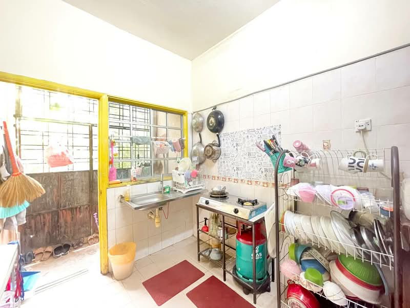 2-storey Terraced House for Sale in Bandar Baru Bangi (Selangor) - Ammeer Nadzrai - Kitchen - PropertyGuru.com.my
