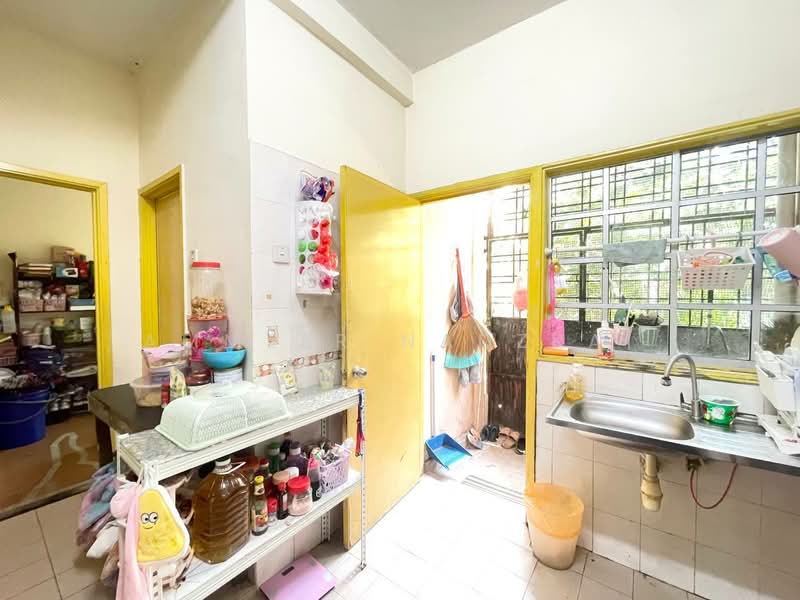 2-storey Terraced House for Sale in Bandar Baru Bangi (Selangor) - Ammeer Nadzrai - Kitchen - PropertyGuru.com.my