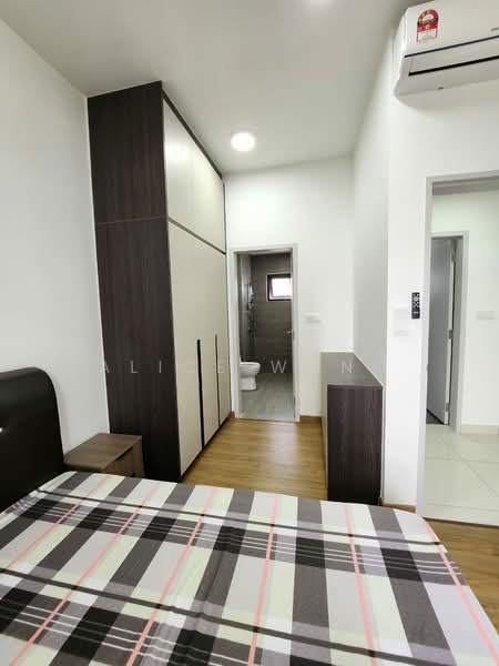Servis Apartment untuk Disewa di The Amber Residence @ TwentyFive.7 - Alice Wong - Bedroom - PropertyGuru.com.my