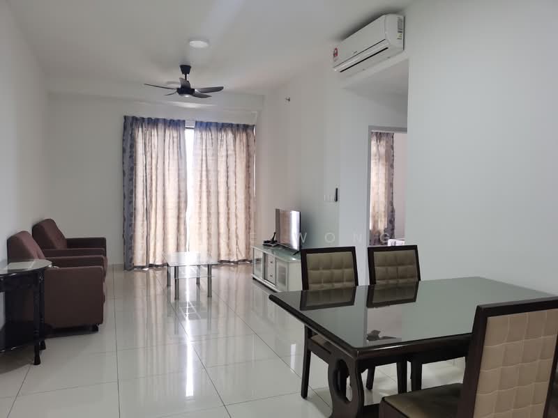 Servis Apartment untuk Disewa di The Amber Residence @ TwentyFive.7 - Alice Wong - Living Room - PropertyGuru.com.my
