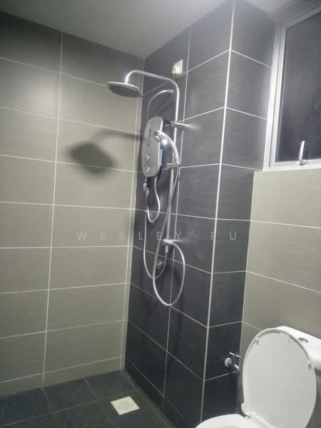 Service Residence for Sale at Maxim Residences - Wesley Fu - Bathroom - PropertyGuru.com.my