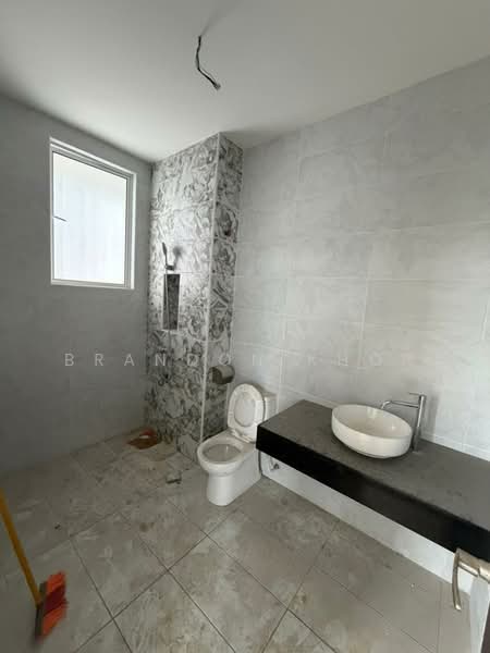 Rumah Kluster untuk Dijual di Skudai (Johor) - Brandon Khor - Bathroom - PropertyGuru.com.my