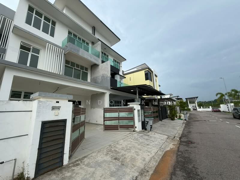 Rumah Kluster untuk Dijual di Skudai (Johor) - Brandon Khor - Exterior - PropertyGuru.com.my
