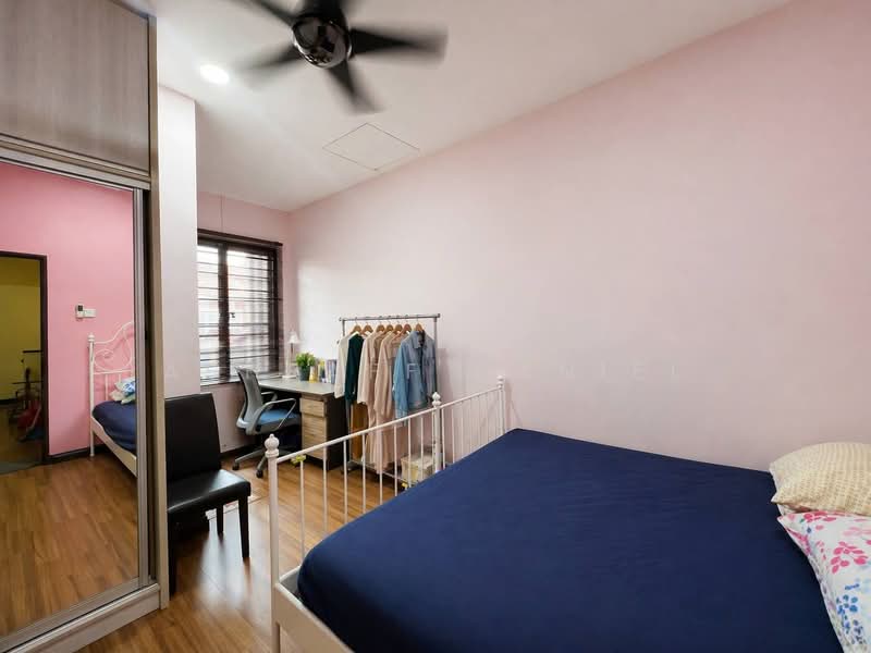 Rumah Teres 2 Tingkat untuk Dijual di Denai Alam (Shah Alam) - Ashraff Daniel - Bedroom - PropertyGuru.com.my