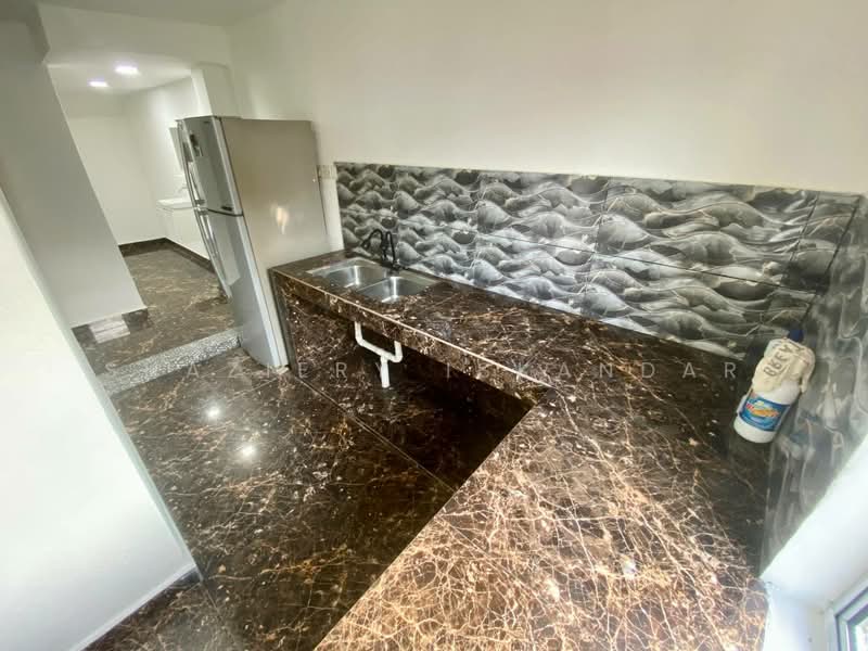 Rumah Teres 2 Tingkat untuk Dijual di Rawang (Selangor) - Shaziery Iskandar - Kitchen - PropertyGuru.com.my