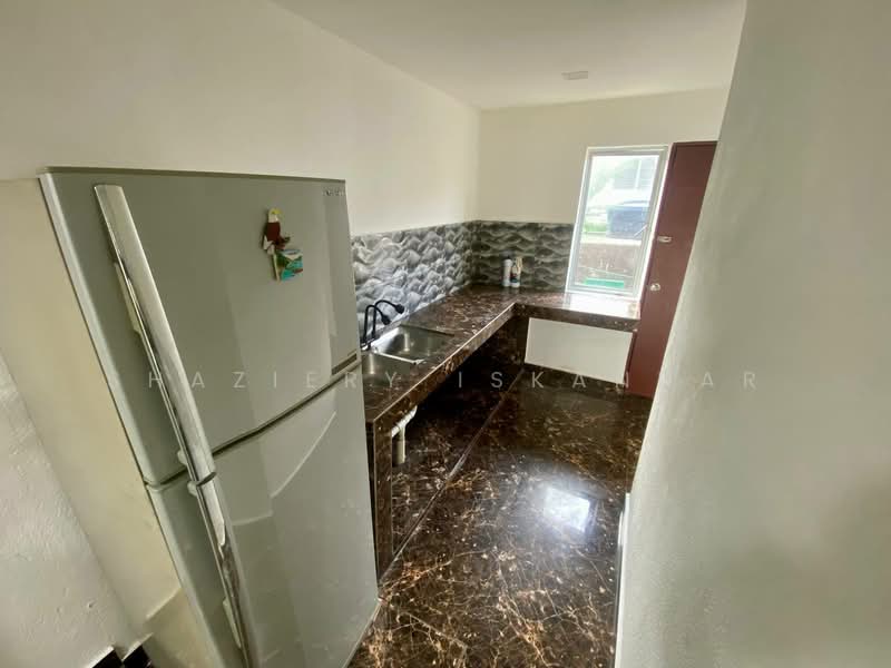 Rumah Teres 2 Tingkat untuk Dijual di Rawang (Selangor) - Shaziery Iskandar - Kitchen - PropertyGuru.com.my