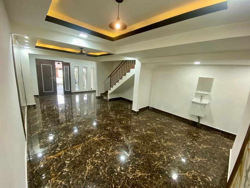 Rumah Teres 2 Tingkat untuk Dijual di Rawang (Selangor) - Shaziery Iskandar - Living Room - PropertyGuru.com.my