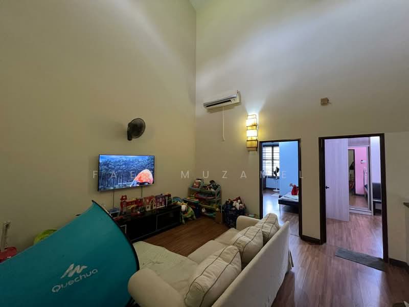 2-storey Terraced House for Sale in Denai Alam (Shah Alam) - Faez Muzamel - Living Room - PropertyGuru.com.my