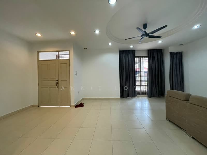Cluster House for Sale in Skudai (Johor) - Annie Low - Living Room - PropertyGuru.com.my