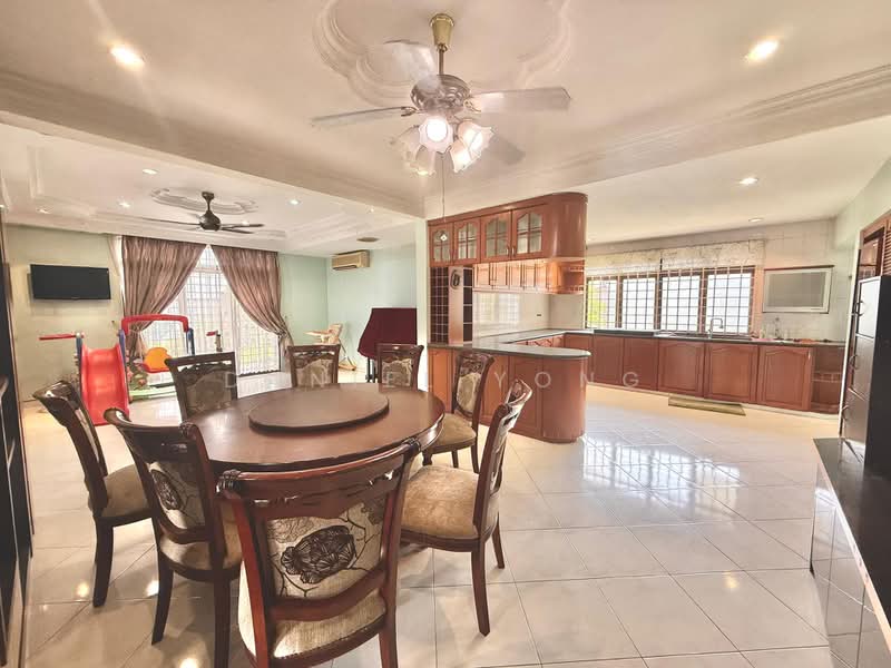 Bungalow House for Sale in Taman Bukit Rinting (Masai) - Daniel Yong - Dining Room - PropertyGuru.com.my