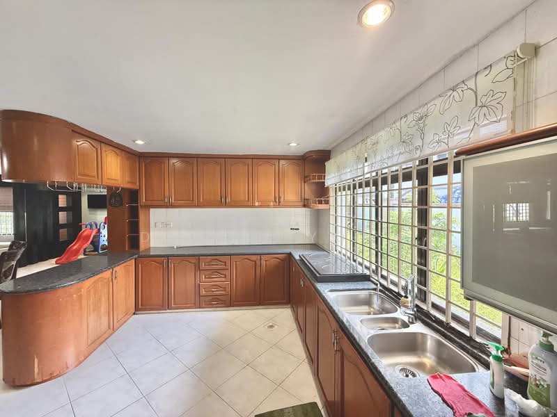 Bungalow House for Sale in Taman Bukit Rinting (Masai) - Daniel Yong - Kitchen - PropertyGuru.com.my