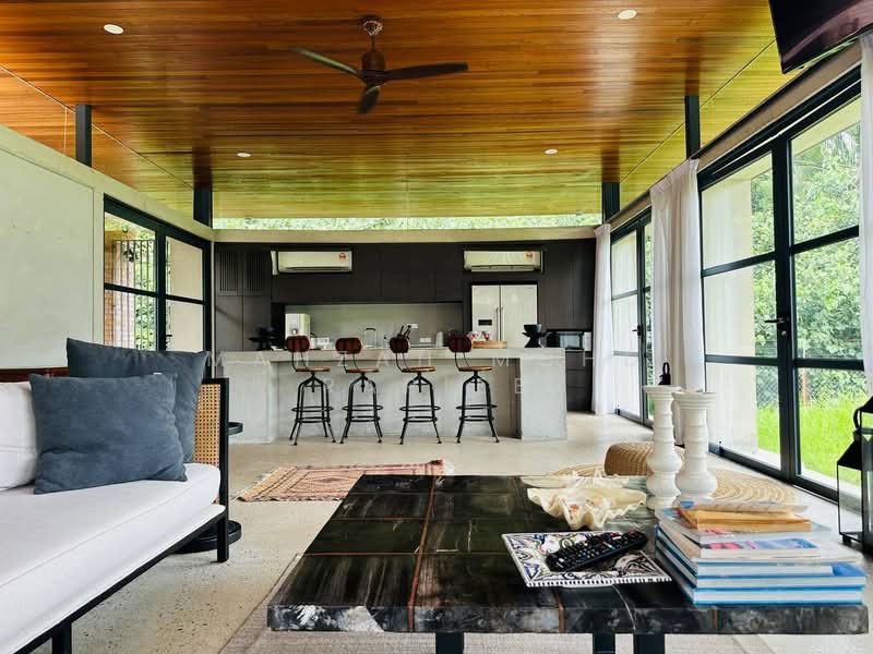 Rumah Banglo untuk Dijual di Port Dickson (Negeri Sembilan) - Mahzah Mohd Rapiee - Living Room - PropertyGuru.com.my