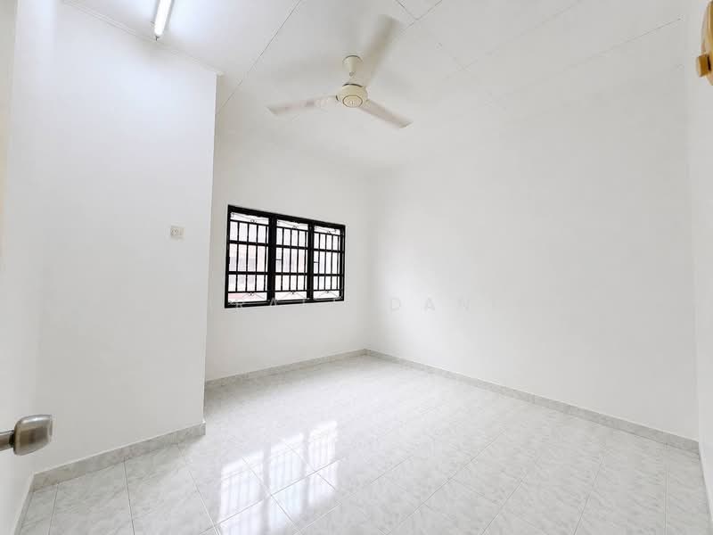 2-storey Terraced House for Sale in Taman Desaria (Petaling Jaya) - Ashraff Daniel - Interior - PropertyGuru.com.my