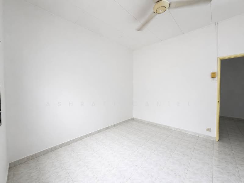 2-storey Terraced House for Sale in Taman Desaria (Petaling Jaya) - Ashraff Daniel - Interior - PropertyGuru.com.my