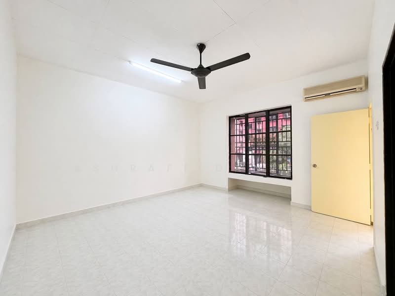 2-storey Terraced House for Sale in Taman Desaria (Petaling Jaya) - Ashraff Daniel - Interior - PropertyGuru.com.my