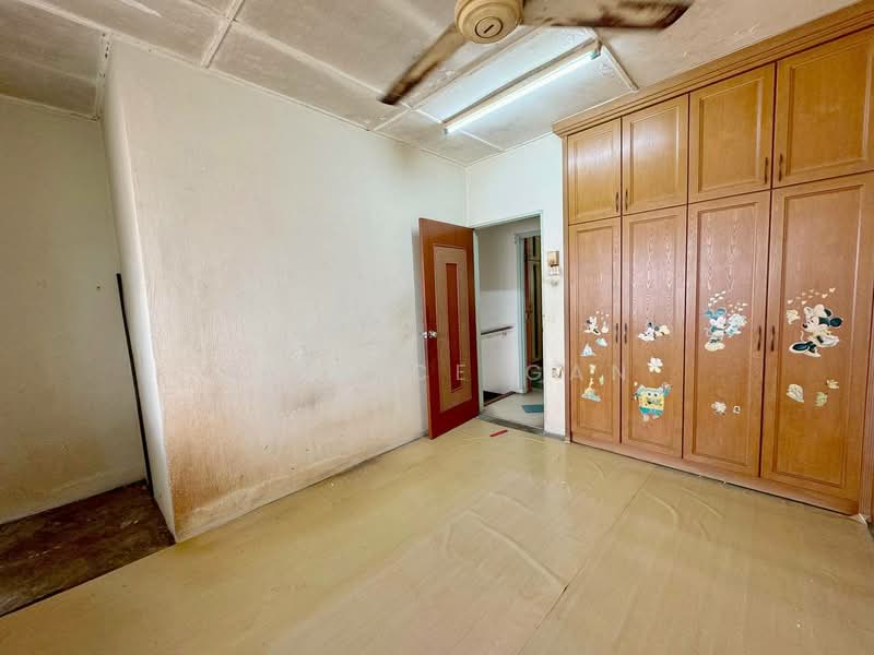 Rumah Teres 2 Tingkat untuk Dijual di Taman Johor Jaya (Johor Bahru) - Bernice Gan - Bedroom - PropertyGuru.com.my