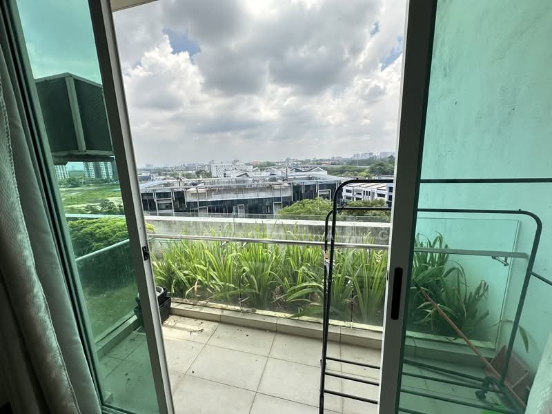 Servis Apartment untuk Disewa di Tropez Residences - Andrew Ang - Balcony - PropertyGuru.com.my