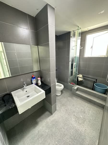 Servis Apartment untuk Disewa di Tropez Residences - Andrew Ang - Bathroom - PropertyGuru.com.my