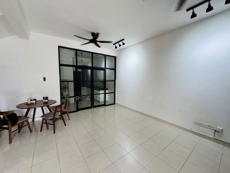 2-storey Terraced House for Sale in Shah Alam (Selangor) - Ashraff Daniel - Dining Room - PropertyGuru.com.my