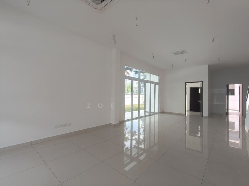 Semi-Detached House for Sale in Taman Ponderosa (Johor Bahru) - Zoe Lee - Living Room - PropertyGuru.com.my