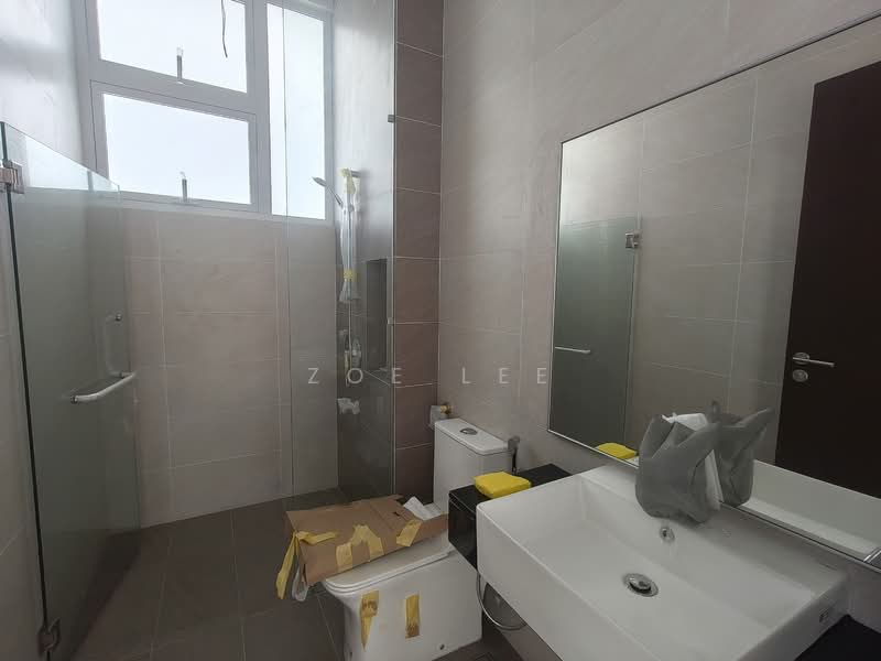 Semi-Detached House for Sale in Taman Ponderosa (Johor Bahru) - Zoe Lee - Bathroom - PropertyGuru.com.my