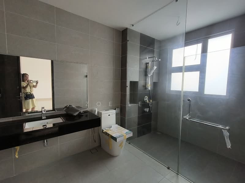 Semi-Detached House for Sale in Taman Ponderosa (Johor Bahru) - Zoe Lee - Bathroom - PropertyGuru.com.my