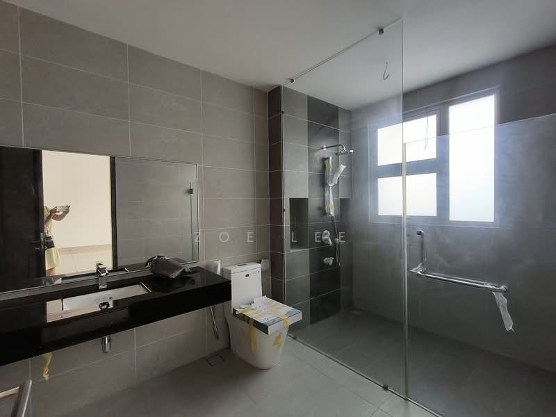 Semi-Detached House for Sale in Taman Ponderosa (Johor Bahru) - Zoe Lee - Bathroom - PropertyGuru.com.my