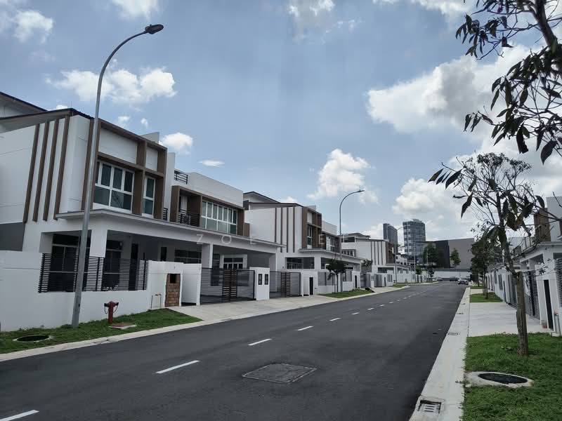 Semi-Detached House for Sale in Taman Ponderosa (Johor Bahru) - Zoe Lee - PropertyGuru.com.my
