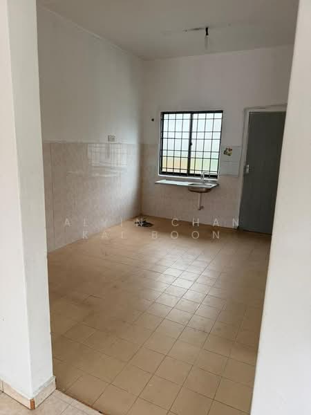 2-storey Terraced House for Sale in Taman Seri Tanjong Minyak (Tanjong Minyak) - Alvin Chan Kai Boon - Kitchen - PropertyGuru.com.my