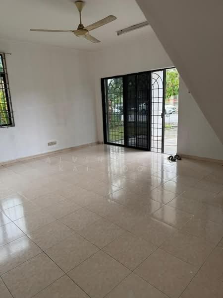 2-storey Terraced House for Sale in Taman Seri Tanjong Minyak (Tanjong Minyak) - Alvin Chan Kai Boon - Living Room - PropertyGuru.com.my