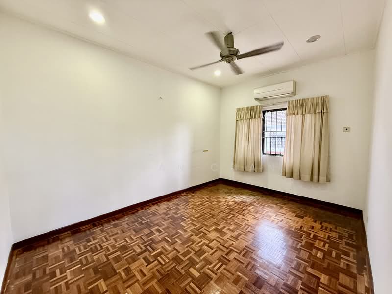 Rumah Teres 2 Tingkat untuk Dijual di Usj 20 (Subang Jaya) - Bryan Chan - Bedroom - PropertyGuru.com.my