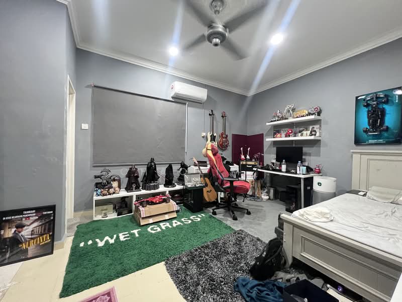 Rumah Teres 2 Tingkat untuk Dijual di Bandar Tun Hussein Onn (Cheras) - ChaoLim . - Bedroom - PropertyGuru.com.my