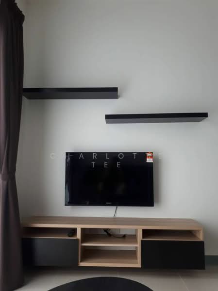 Servis Apartment untuk Disewa di South View - Charlotte Tee - Living Room - PropertyGuru.com.my