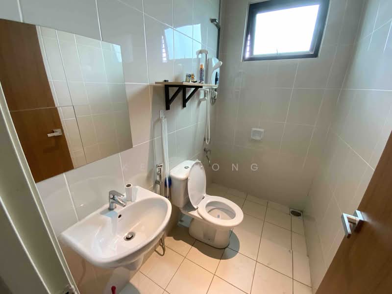 Rumah Teres 2 Tingkat untuk Disewa di Bandar Kinrara (Selangor) - Ken Wong - Bathroom - PropertyGuru.com.my