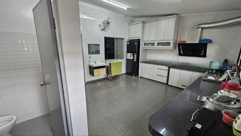 1-storey Terraced House for Sale in Ujong Pasir (Melaka) - Alvin Chan Kai Boon - Kitchen - PropertyGuru.com.my