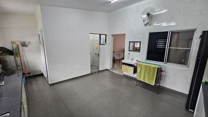 1-storey Terraced House for Sale in Ujong Pasir (Melaka) - Alvin Chan Kai Boon - Bathroom - PropertyGuru.com.my