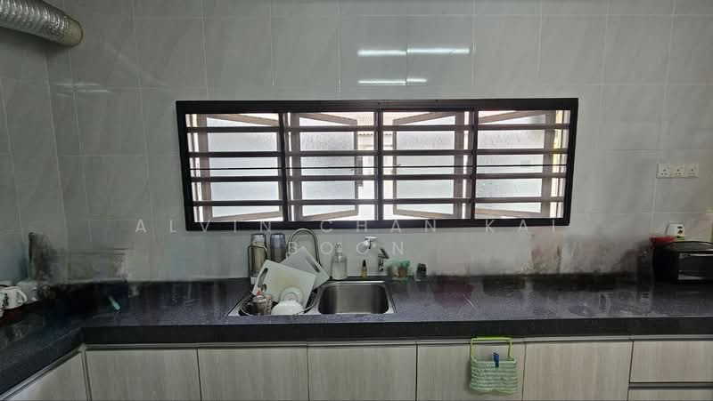 1-storey Terraced House for Sale in Ujong Pasir (Melaka) - Alvin Chan Kai Boon - Kitchen - PropertyGuru.com.my