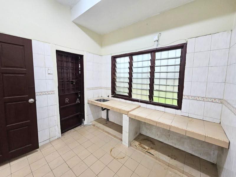Rumah Teres untuk Dijual di Batu 9 (Cheras) - Francis Thee - PropertyGuru.com.my